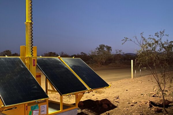 Lux 4 SOLAR LIGHTING SOLUTIONS