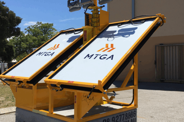 Lux 2 SOLAR LIGHTING SOLUTIONS