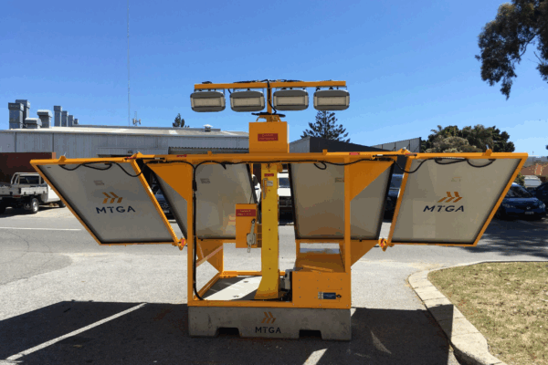 Lux 4 SOLAR LIGHTING SOLUTIONS