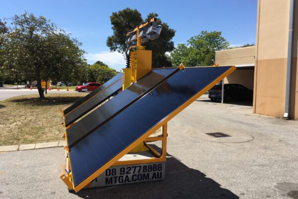 Lux 4 SOLAR LIGHTING SOLUTIONS