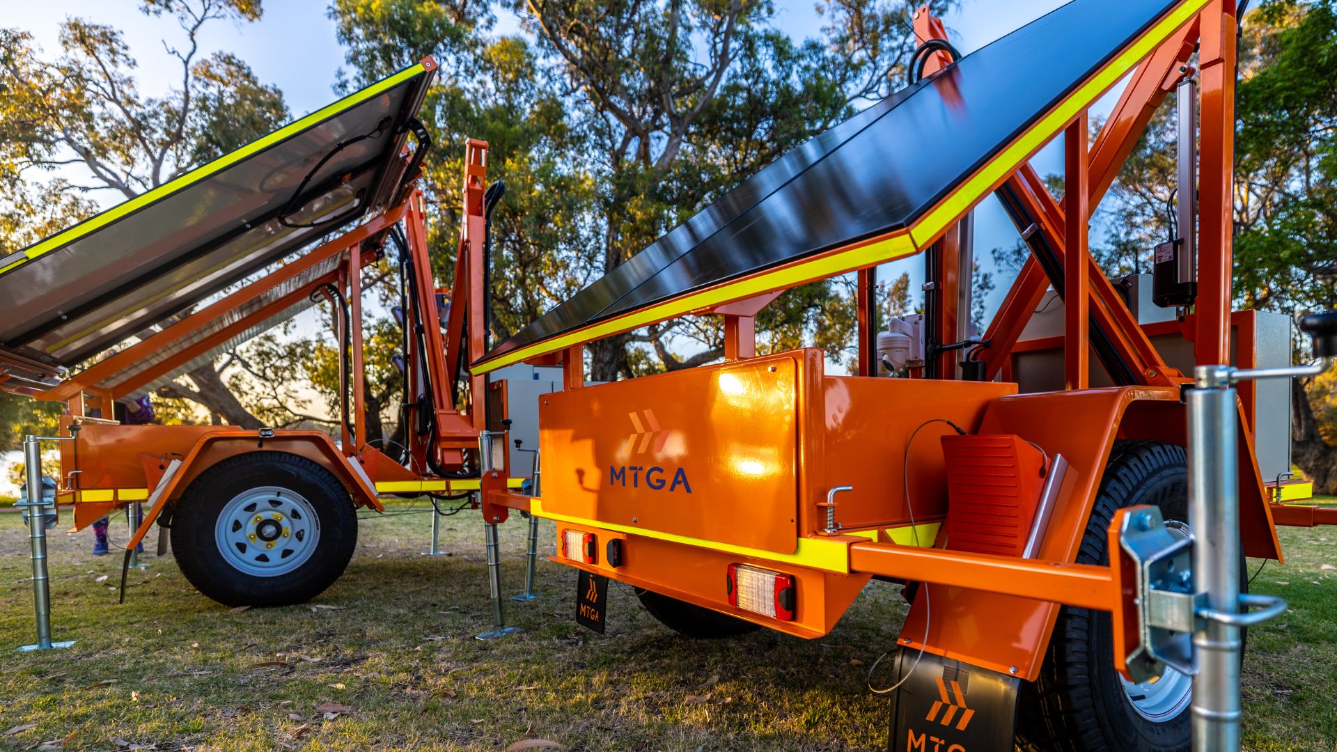 ‘Plug and Play’ Solar Communications Systems