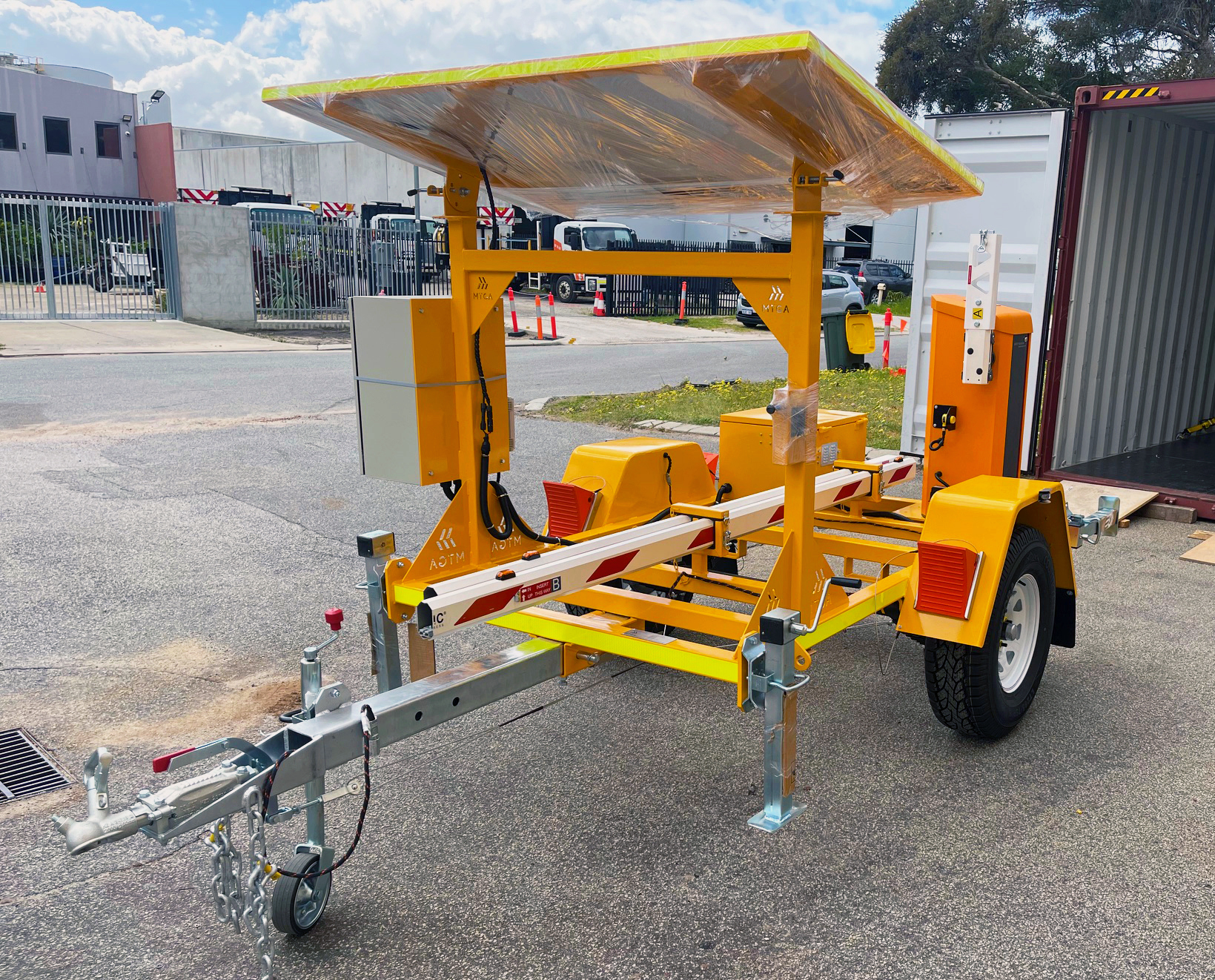Light Vehicle (LV) Boom Gate Trailer Traffic Control in Mining